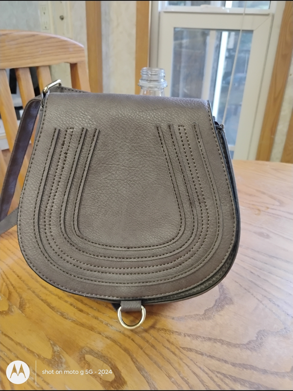 Structured Gray Saddle Crossbody Bag with Stitched Detail